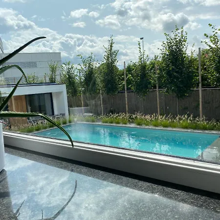 Villa Met 3 Slaapkamers 3badkamers Zwembad Afrit E17 *
