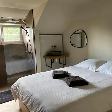 Met 3 Slaapkamers 3badkamers Zwembad Afrit E17 Waregem